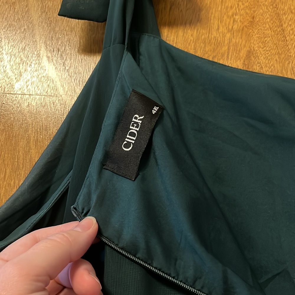 Cider 4X Green Tie Shoulder Dress with leg slit - Picture 8 of 8